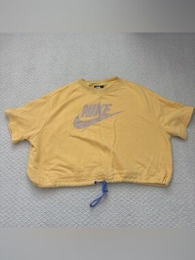 Nike Yellow Crewneck Sweatshirt with Black Logo Tag